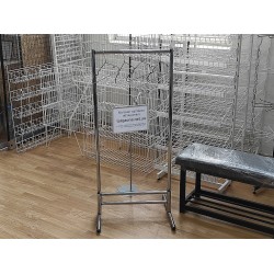 Стійка для дитячого одягу (довжина 0,55 м, висота 1,25 м)